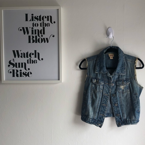 Jean vest - Picture 1 of 5